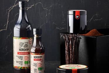 Gamme de vanille Bourbon bio de Madagascar Norohy sous toutes ses formes : extrait de vanille, pâte de vanille, poudre de vanille et gousses de vanille Gourmet Bio
